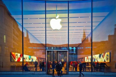 Co wyróżnia komputer Mac Mini?