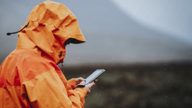 Czy warto inwestować w telefon z wodoszczelnością?