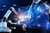 Czym jest system MES i jak zwiększa wydajność produkcji?