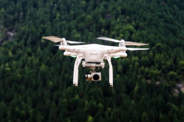 Jaki dron kupić, rozpoczynając swoją przygodę z lataniem?