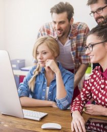 JDG czy spółka z o.o. dla software house’u? Kiedy warto zmienić formę działalności?