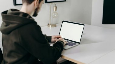 Profesjonalny helpdesk dla firm - fundament nowoczesnej obsługi klienta