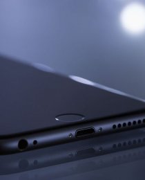 Ranking ładowarek do iPhone 2026 - test modeli przewodowych i indukcyjnych