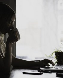 Zakup laptopa dopasowanego do potrzeb klienta