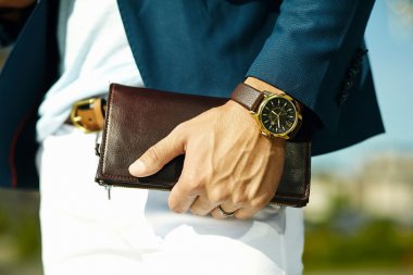 Jak wybrać nowoczesny, modny zegarek