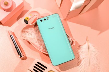 Nowy kolor Honor 9 - zielonkawobłękitny odcień o nazwie Robin Egg Blue