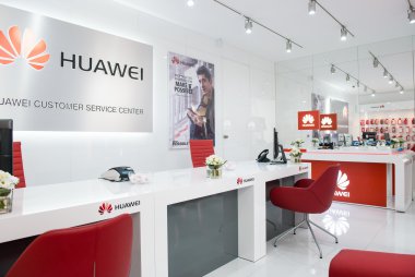 Infolinia serwisowa Huawei czynna całą dobę przez siedem dni w tygodniu