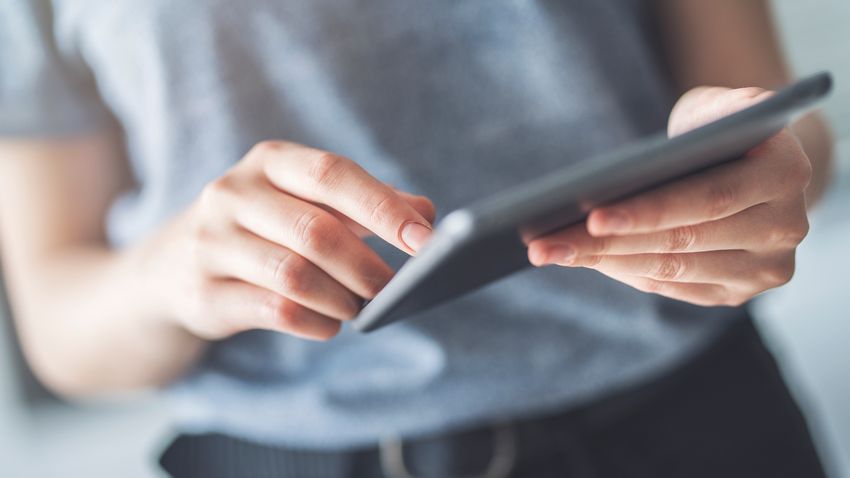 eSIM nie tylko do smartfona. W jakich urządzeniach można zainstalować taką kartę?