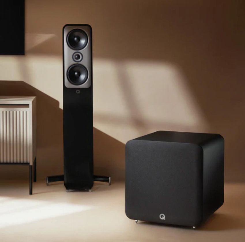 Jak urządzić pokój gracza pod kątem jakości dźwięku? Jakie mini wieże stereo są warte uwagi?